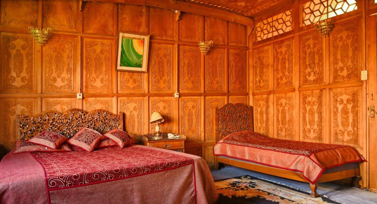 De Laila House Boat by Sterling Hotel Srīnagar Buitenkant foto